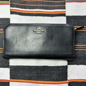 Vintage Coach Black Refined Calf Bifold Skinny Wallet. Goldtone Hardware.